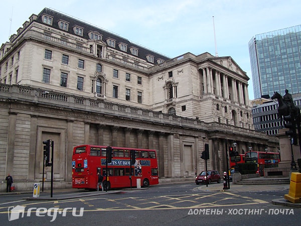 Банк Англии, расположенный по соседству с Королевской биржей